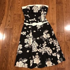 Women’s a line strapless dress